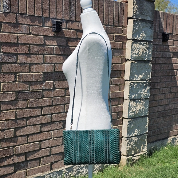 Vtg. Clemente green python purse - Picture 10 of 11